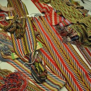 Ceintures fléchées (détail)